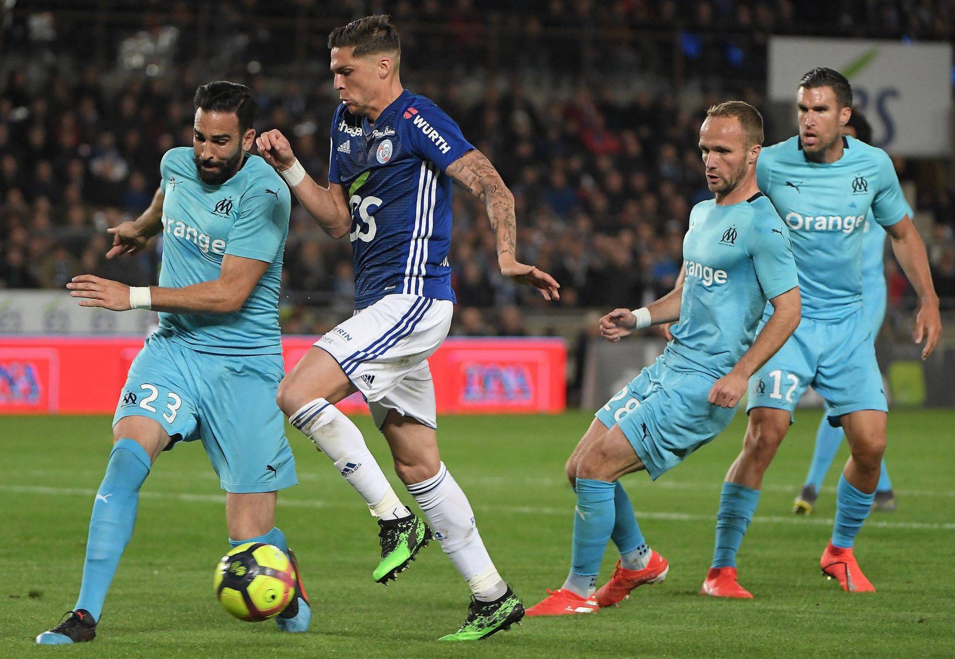 比赛过程中双方球队策略明显不同 比赛过程中双方球队策略明显不同