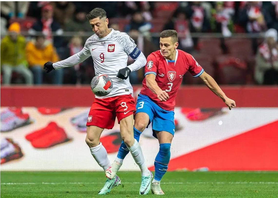 激情碰撞!欧洲超级球队踢出精彩比赛 激情碰撞!欧洲超级球队踢出精彩比赛