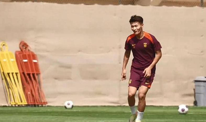 激情足球战役如火如荼,国内球员努力冲刺的简单介绍 激情足球战役如火如荼,国内球员努力冲刺的简单介绍