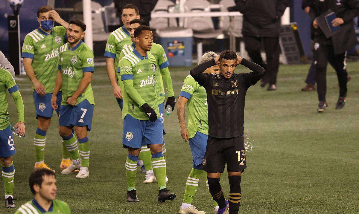 sports jnh-包含尼斯队主场遭遇失利，球队排名继续下滑的词条