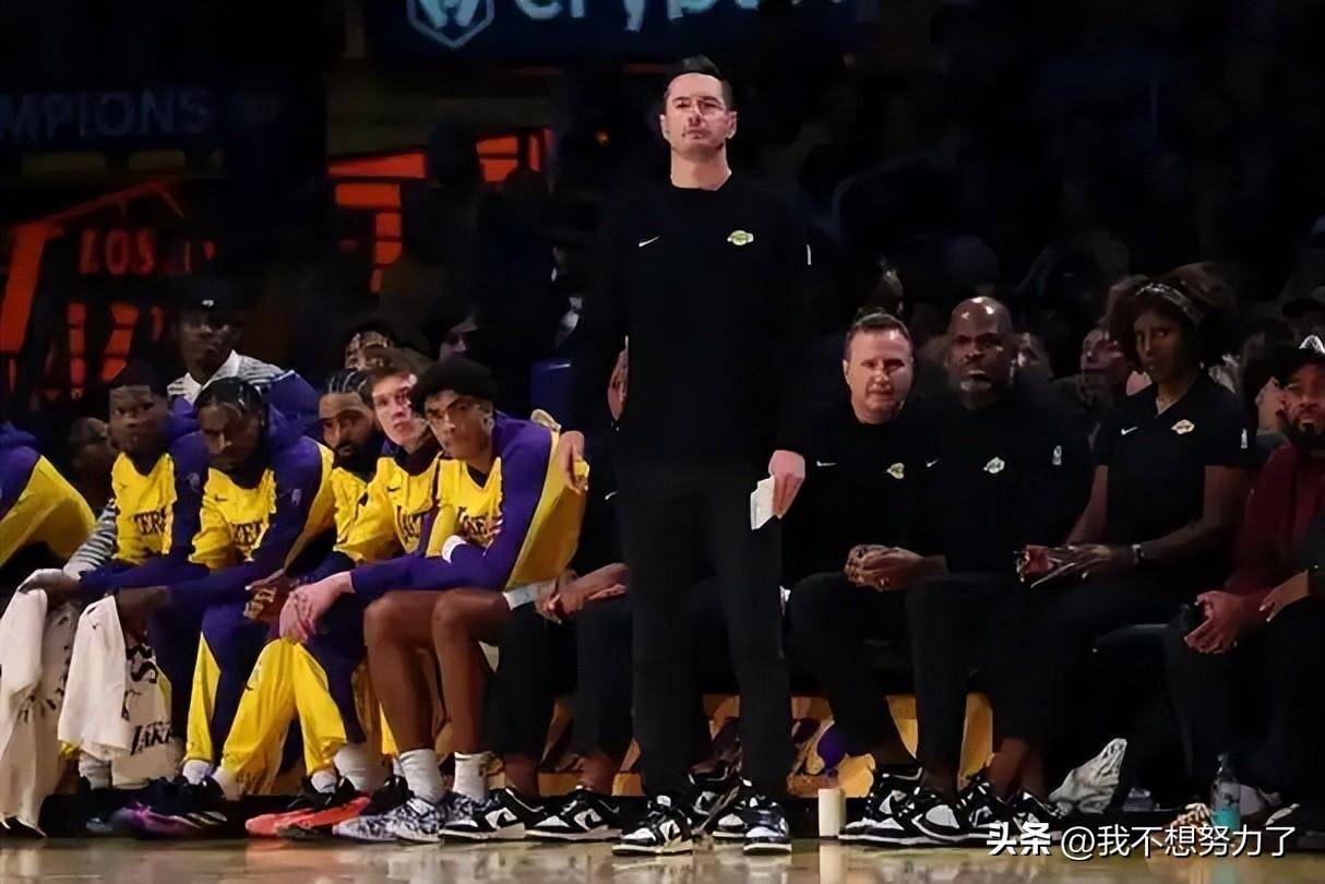 湖人球队士气高涨,逆袭战胜实力对手 湖人球队士气高涨,逆袭战胜实力对手