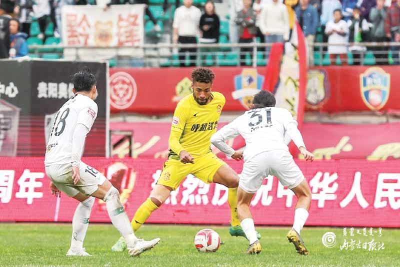 金年会集团-彻底压制对手防线，中路快速传中传球