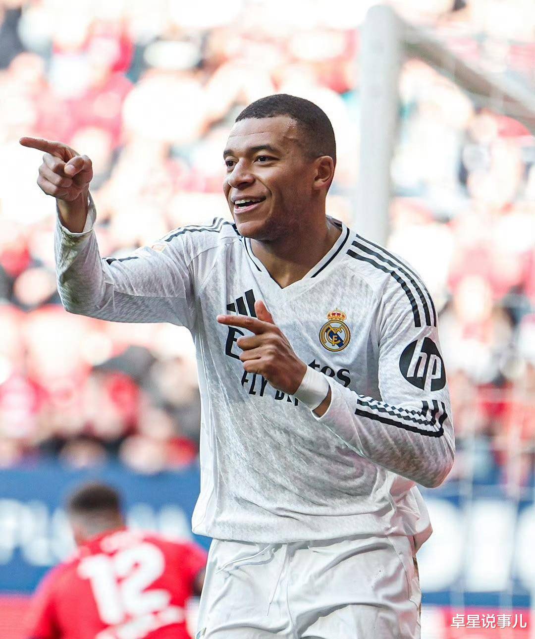 关于皇家马德里战平巴黎,兹拉坦破门建功的信息 关于皇家马德里战平巴黎,兹拉坦破门建功的信息