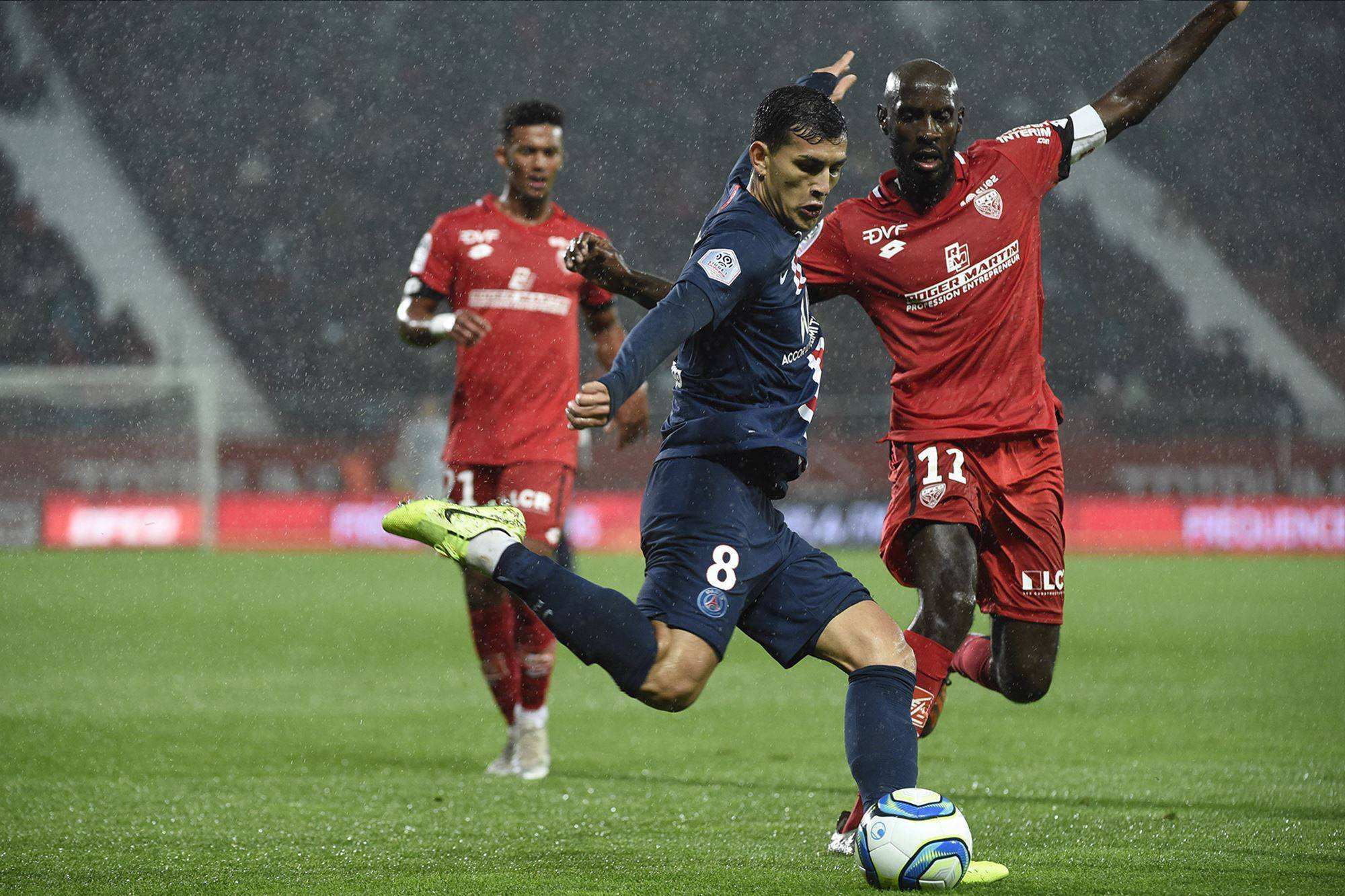 金年会真人-包含巴黎轻松取胜，成功晋级下一阶段比赛的词条