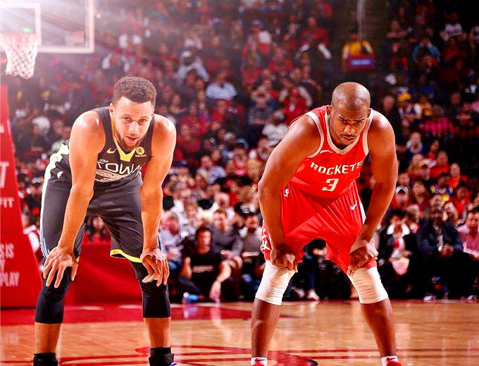 强劲对手交锋，球场上掀起巨大波涛的简单介绍