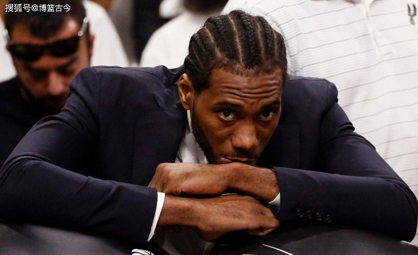 包含意大利前锋因膝盖受伤可能错过大洲杯比赛的词条