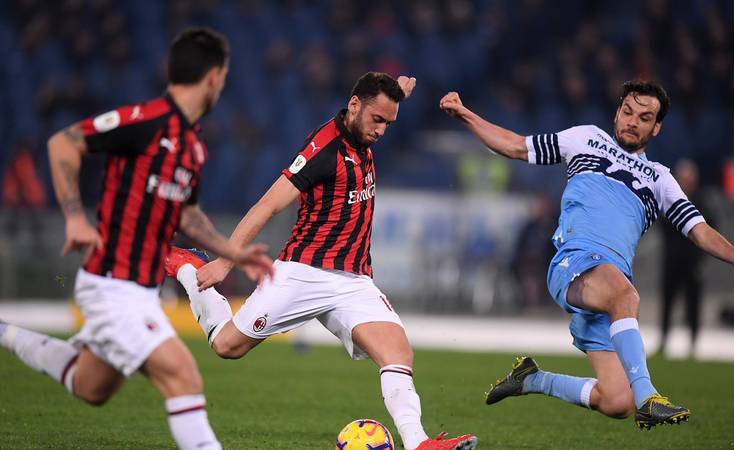 包含马德里竞技挑战AC米兰，关键一战暗流涌动的词条