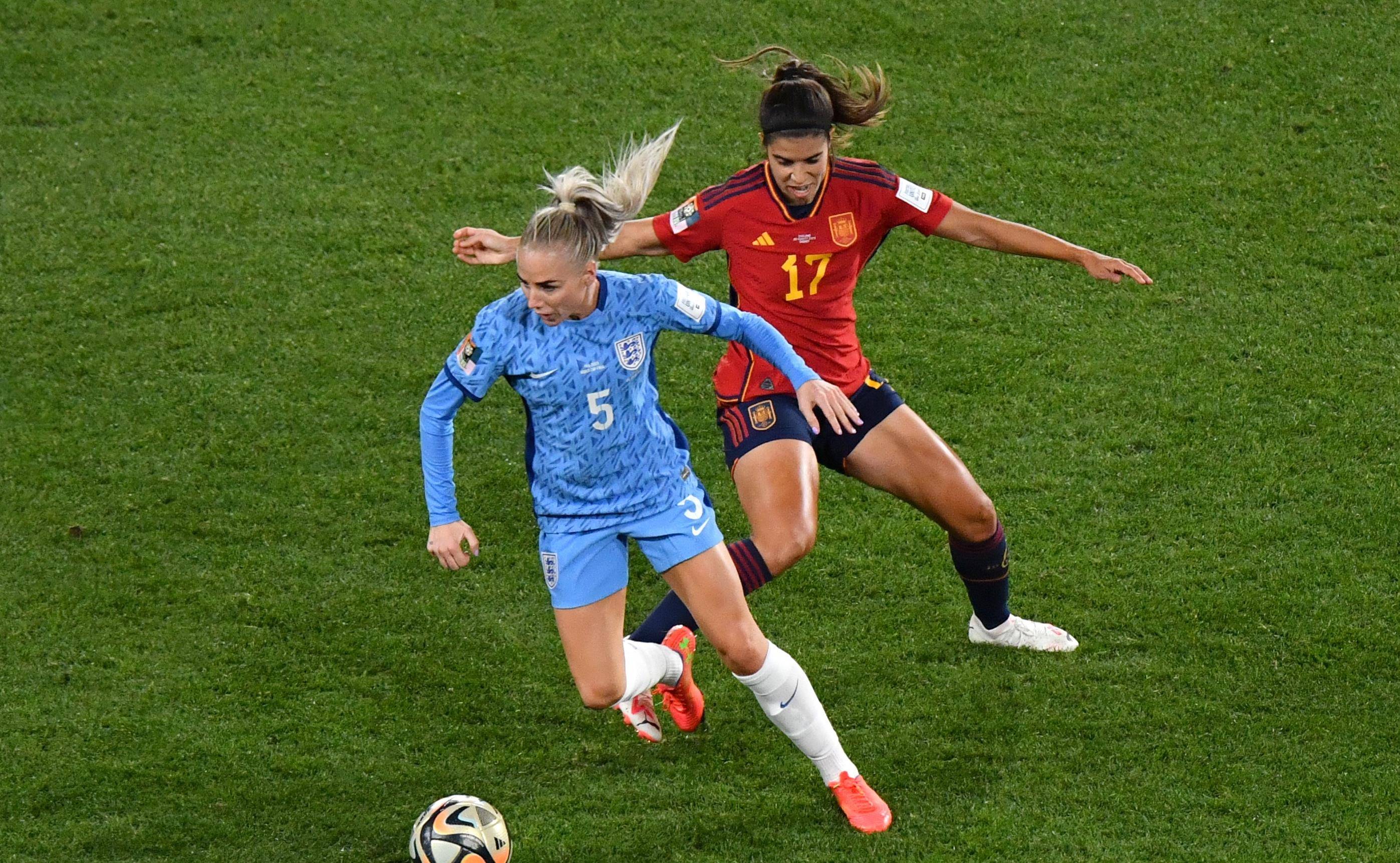西班牙女足表现抢眼，晋级半决赛