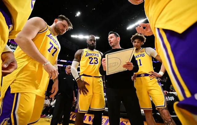 湖人成功逆转,击败火箭晋级下一轮比赛的简单介绍 湖人成功逆转,击败火箭晋级下一轮比赛的简单介绍