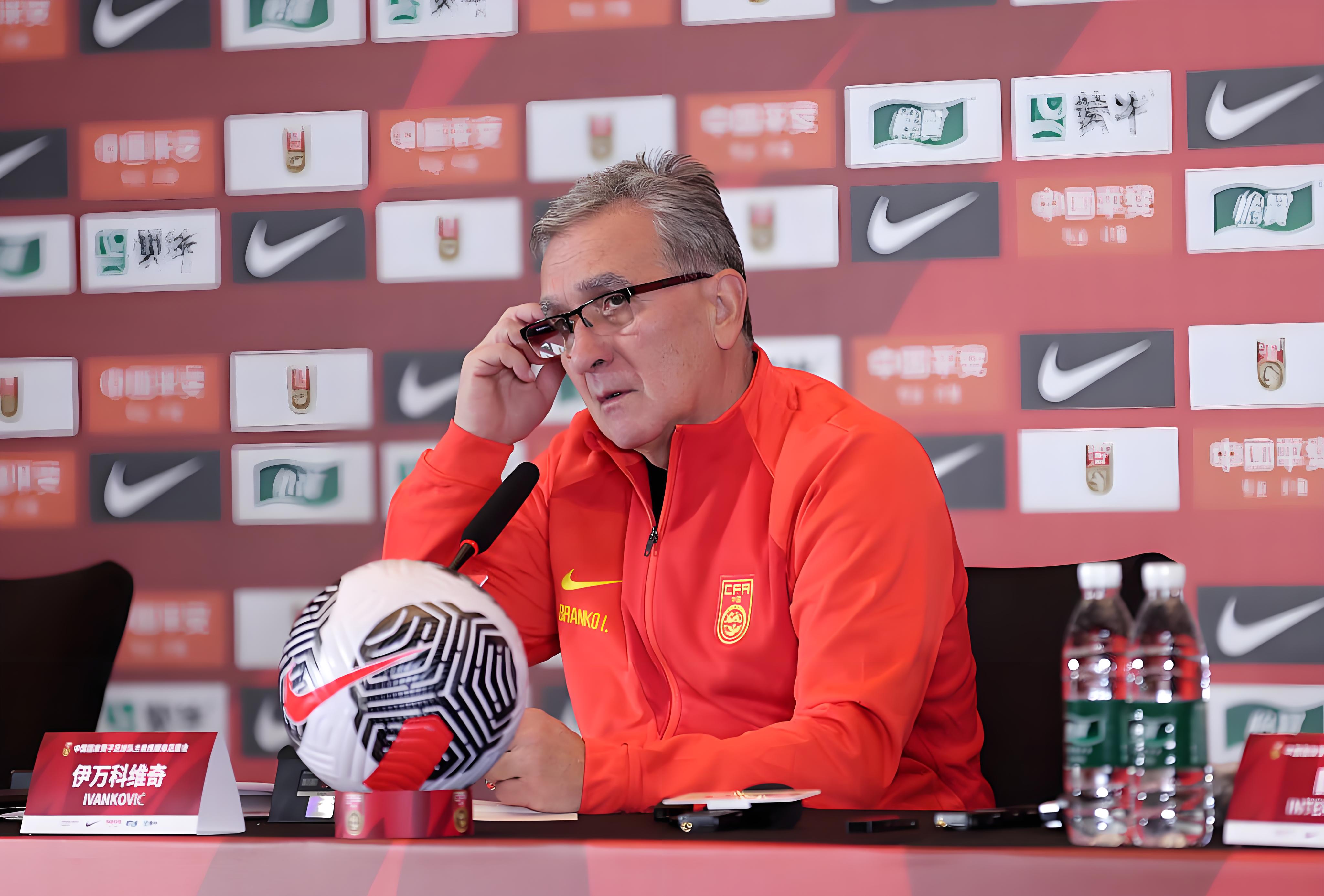 热那亚球员累积黄牌,下场比赛停赛的简单介绍 热那亚球员累积黄牌,下场比赛停赛的简单介绍