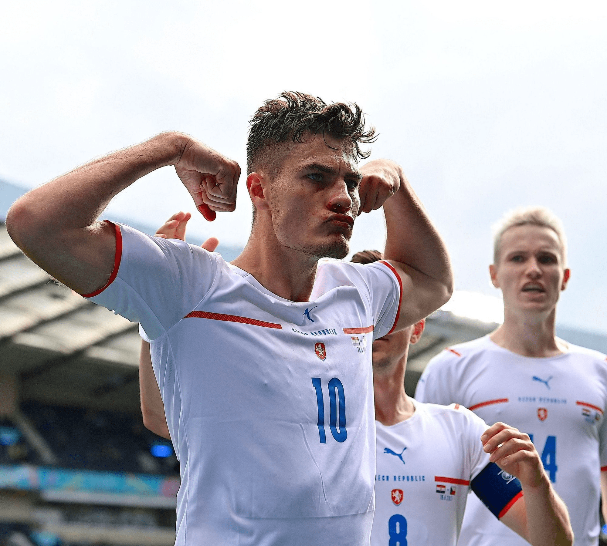 捷克队逆转晋级,挺进欧洲足球决赛 捷克队逆转晋级,挺进欧洲足球决赛