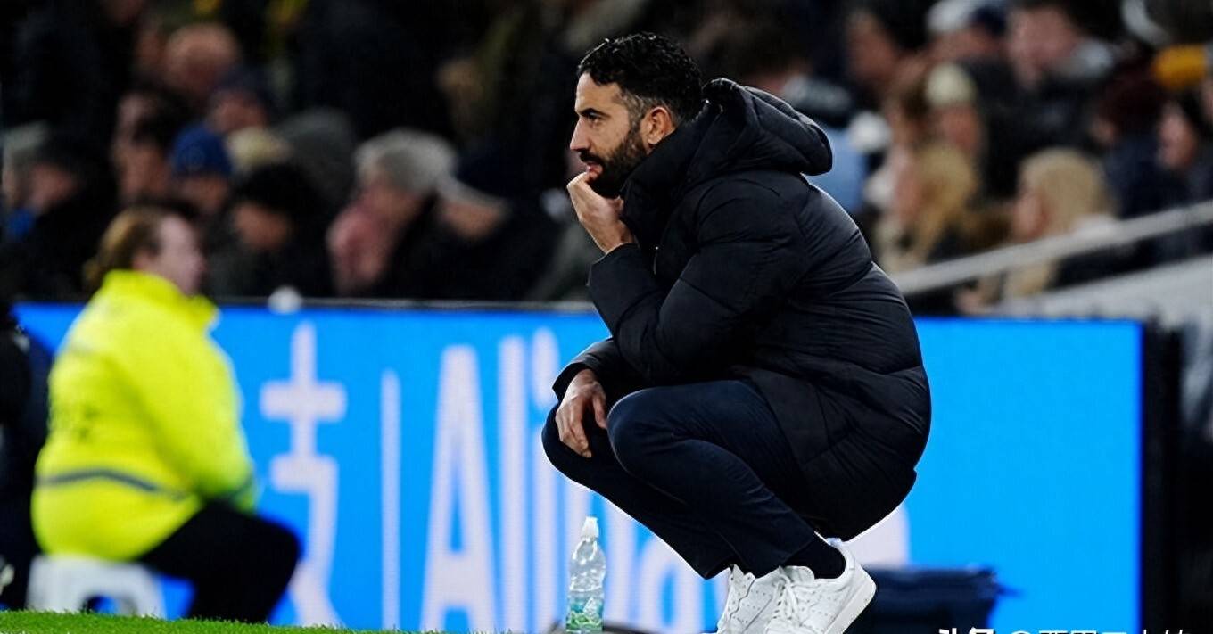 金年会体育-包含夺冠热门遭遇困境，球员集体发力扭转乾坤的词条