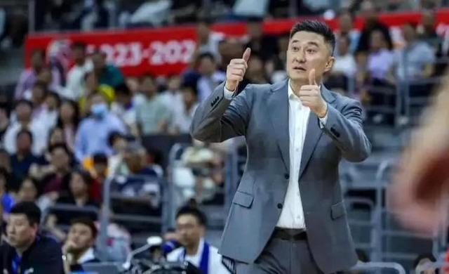 包含新疆男篮以微弱优势取胜,连胜之路仍坚定的词条 包含新疆男篮以微弱优势取胜,连胜之路仍坚定的词条