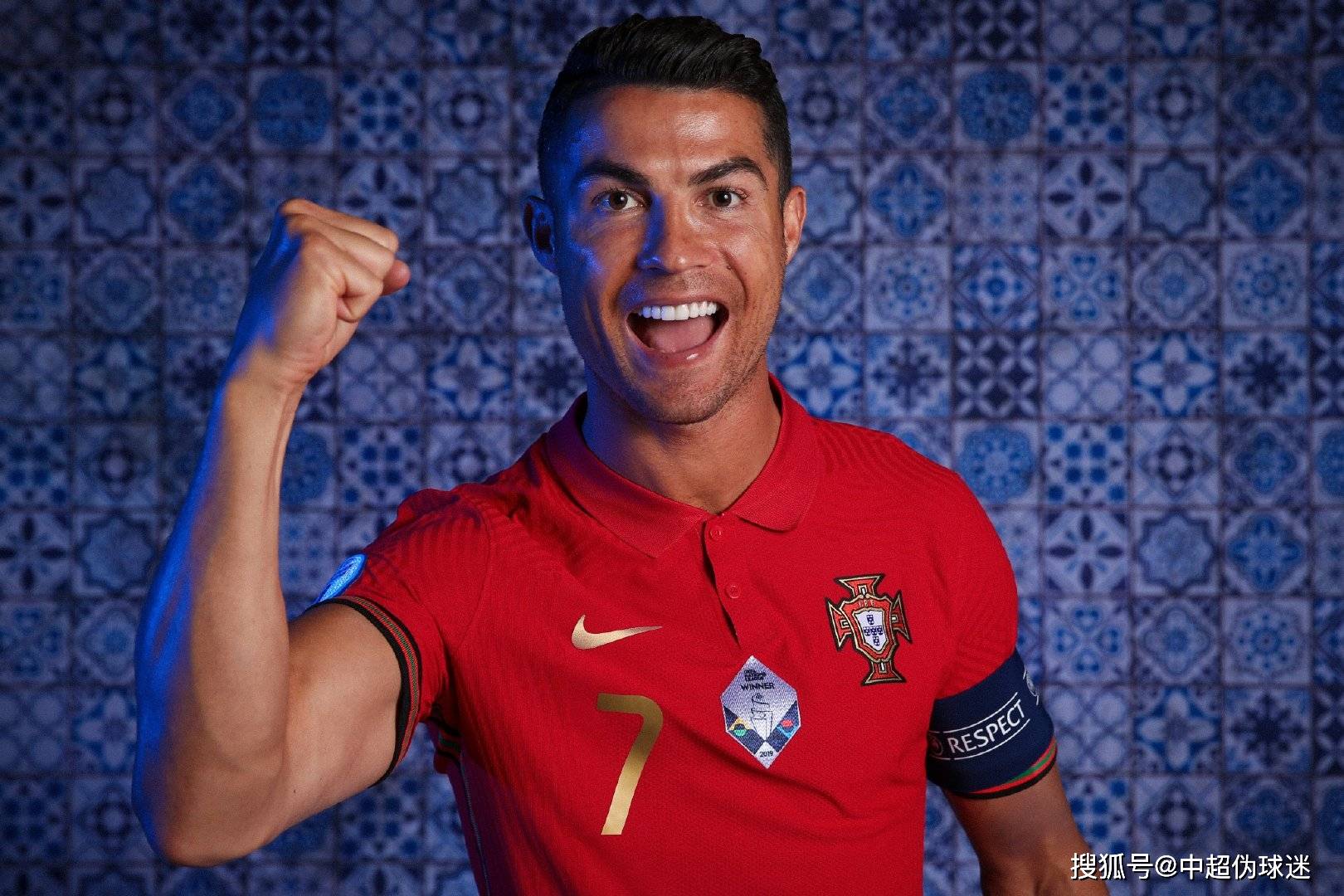 包含波兰逆转罗马尼亚，晋级形势一片光明的词条