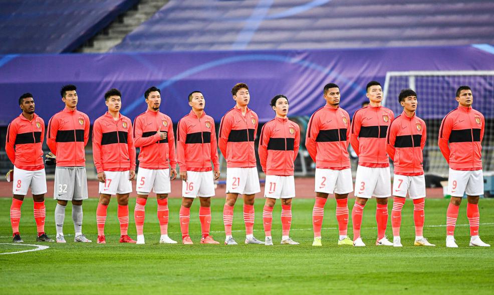 亚洲杯再现激烈角逐,引发球迷热议 亚洲杯再现激烈角逐,引发球迷热议