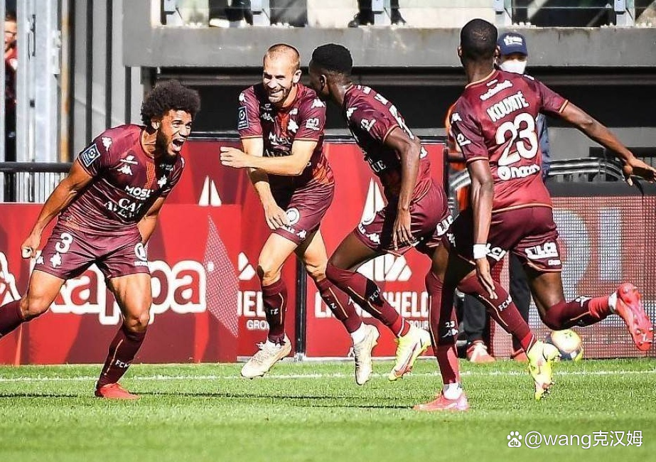 维罗纳遭遇惨败,保级形势岌岌可危的简单介绍 维罗纳遭遇惨败,保级形势岌岌可危的简单介绍