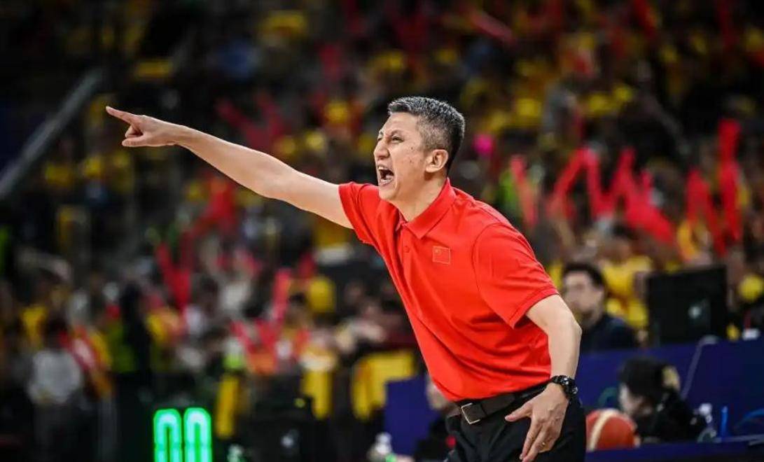 包含里尔挑战阿尔维斯，球员状态备受瞩目的词条