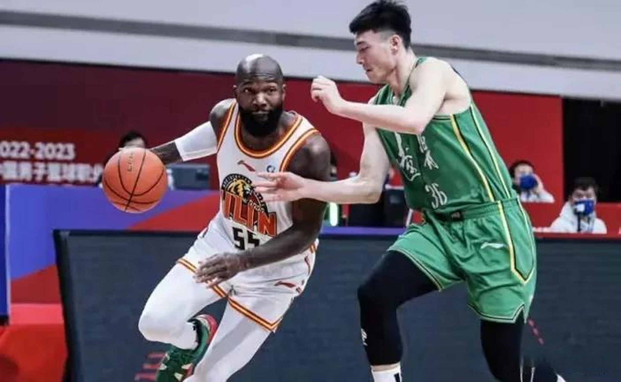 里尔击败雷恩，在比赛中展现出色表现