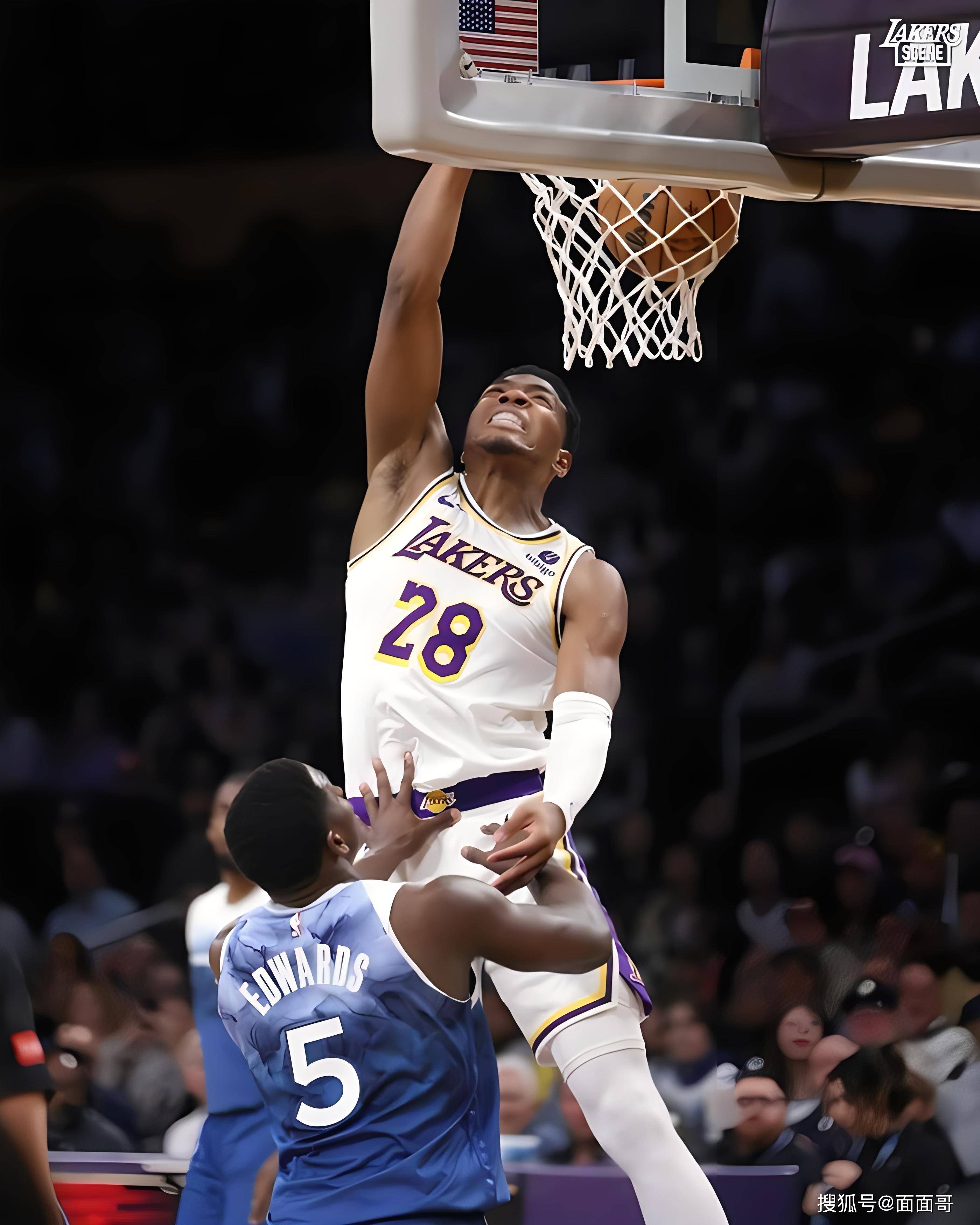 关于湖人队员全力以赴，完胜对手取得重要胜利的信息