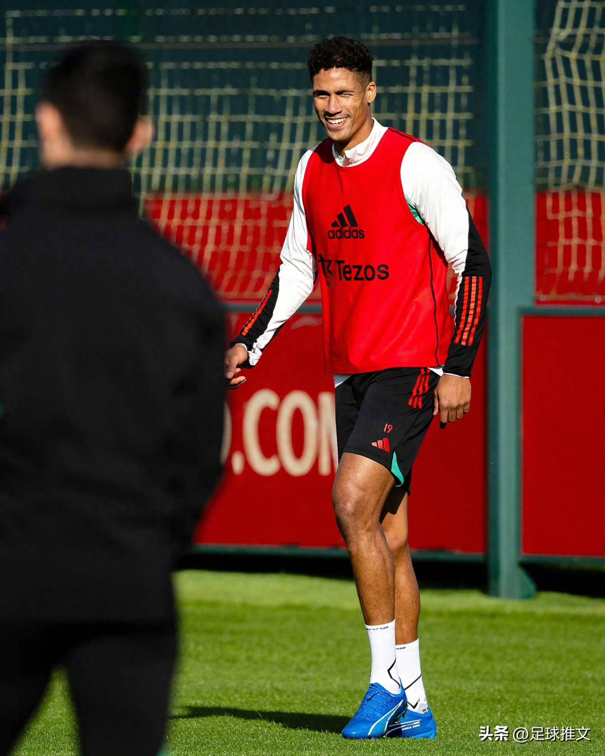 关于利涉败终结连胜纪录,艰辛晋级欧冠的信息 关于利涉败终结连胜纪录,艰辛晋级欧冠的信息