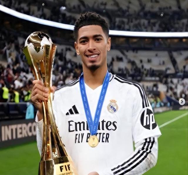 皇马主教练称赞球员,表现出顶尖水准的简单介绍 皇马主教练称赞球员,表现出顶尖水准的简单介绍