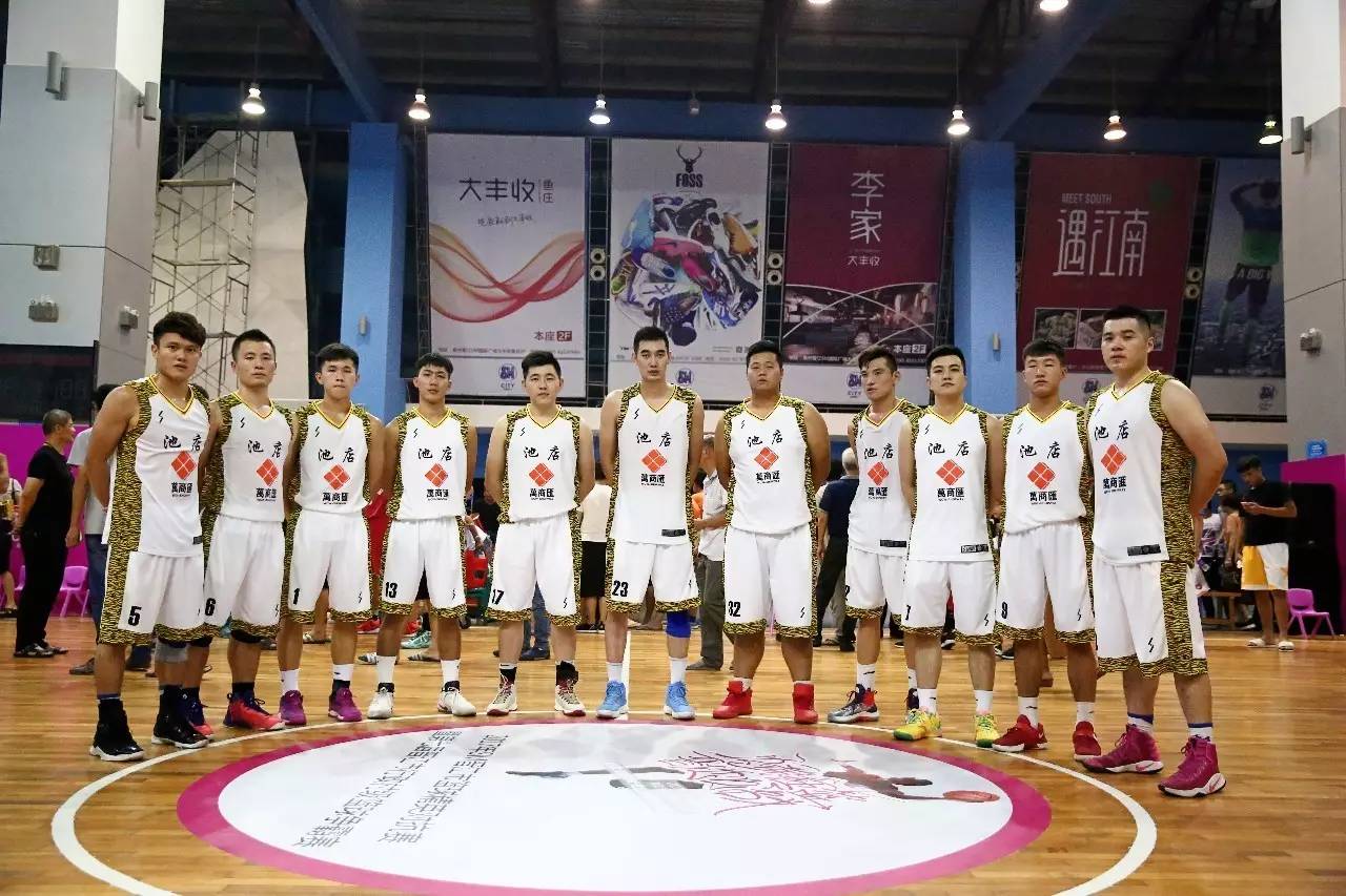 阪南队捧杯，大冲杯青年团队赛封王的简单介绍