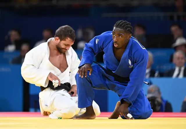 法国代表团在柔道比赛中获得历史性突破 法国代表团在柔道比赛中获得历史性突破