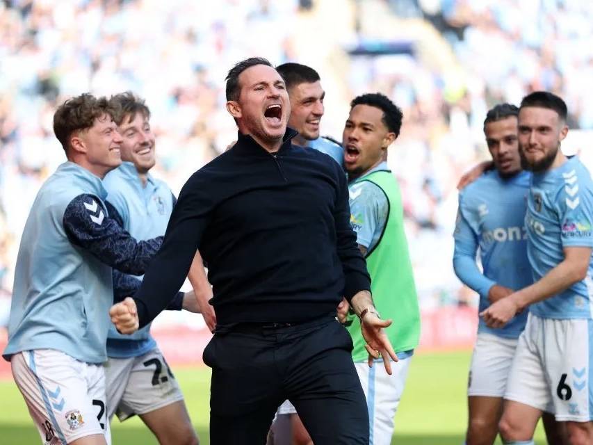 利兹联逆转胜利,重返欧战争夺区的简单介绍 利兹联逆转胜利,重返欧战争夺区的简单介绍