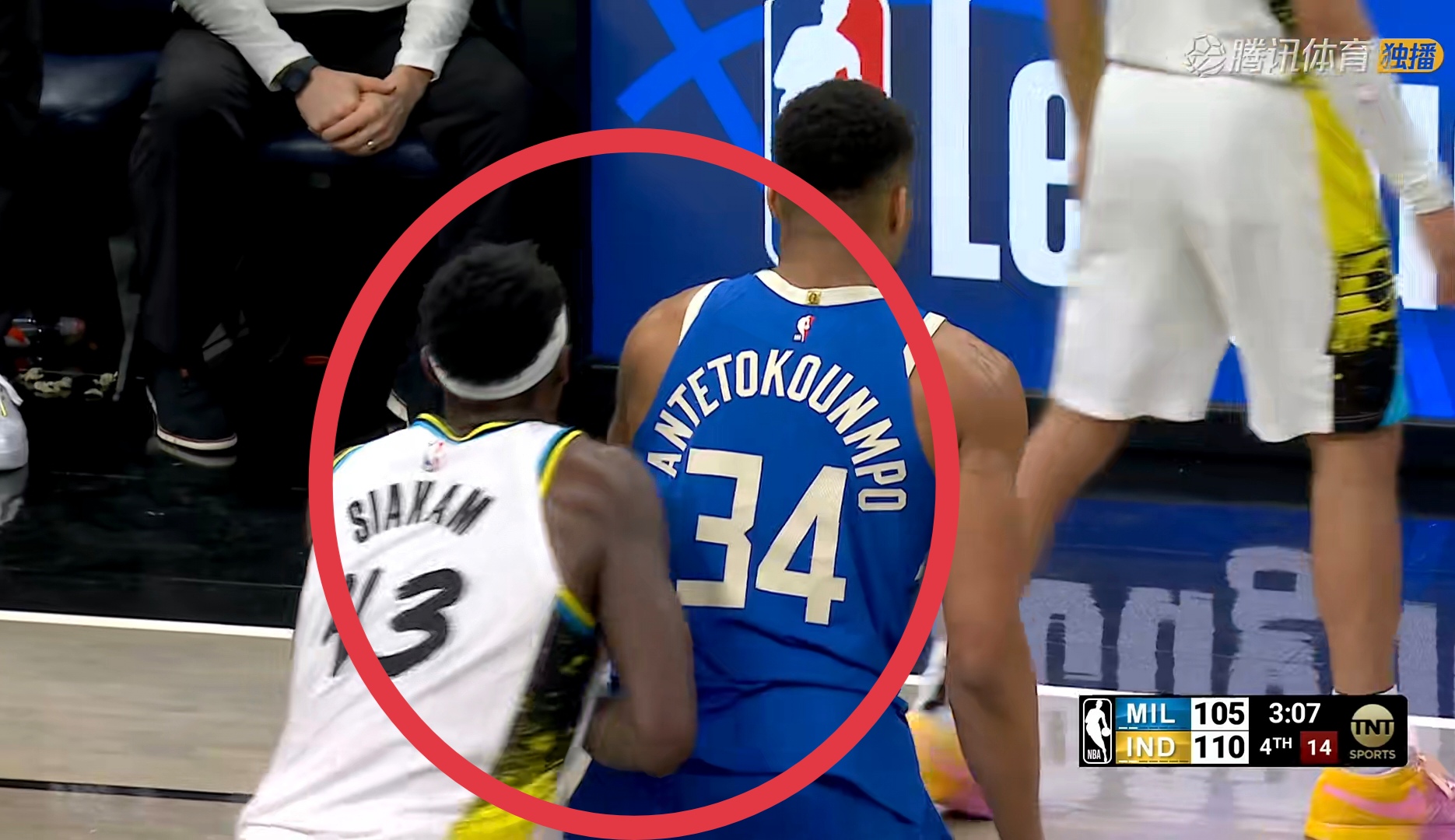 包含雄鹿惊险取胜,字母哥关键时刻上演逆转的词条 包含雄鹿惊险取胜,字母哥关键时刻上演逆转的词条