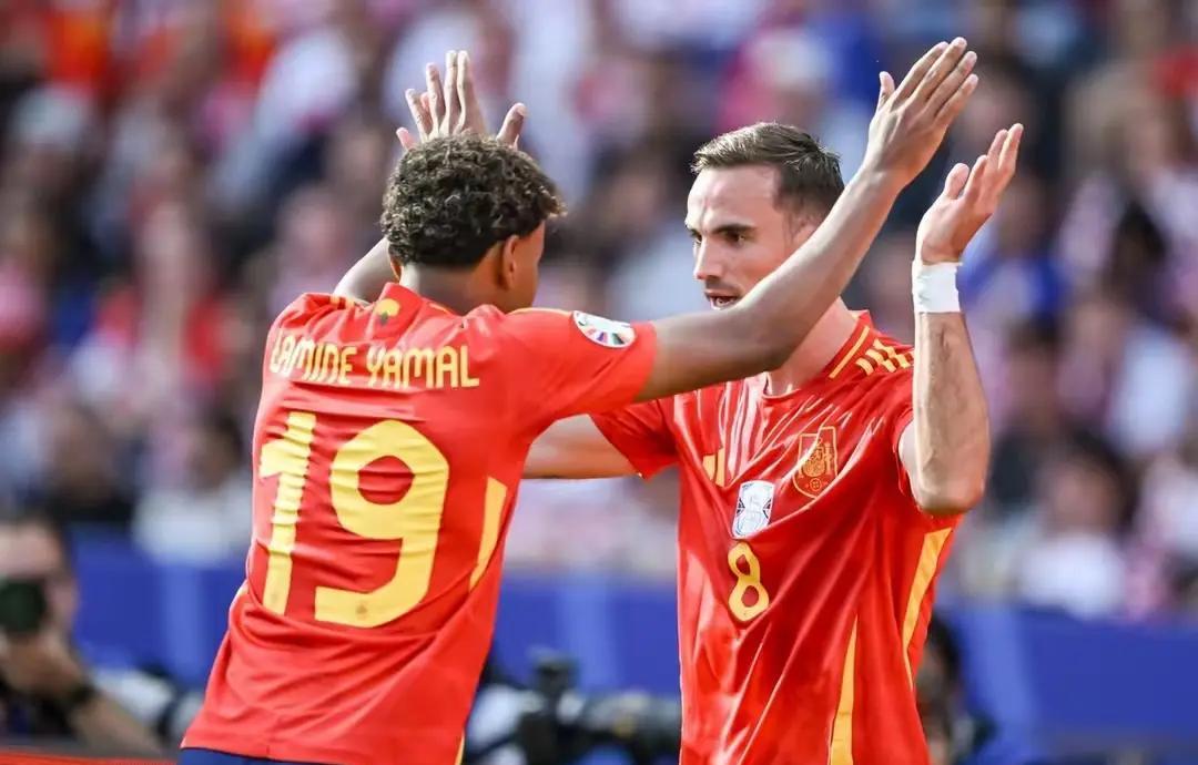 克罗地亚豪取大胜,晋级淘汰赛 克罗地亚豪取大胜,晋级淘汰赛