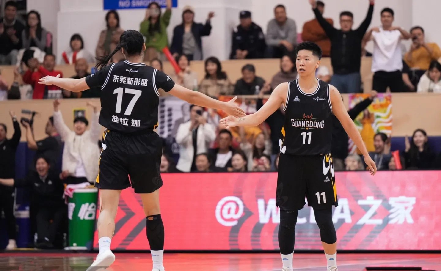 球队融会贯通，战术部署积极备战比赛的简单介绍