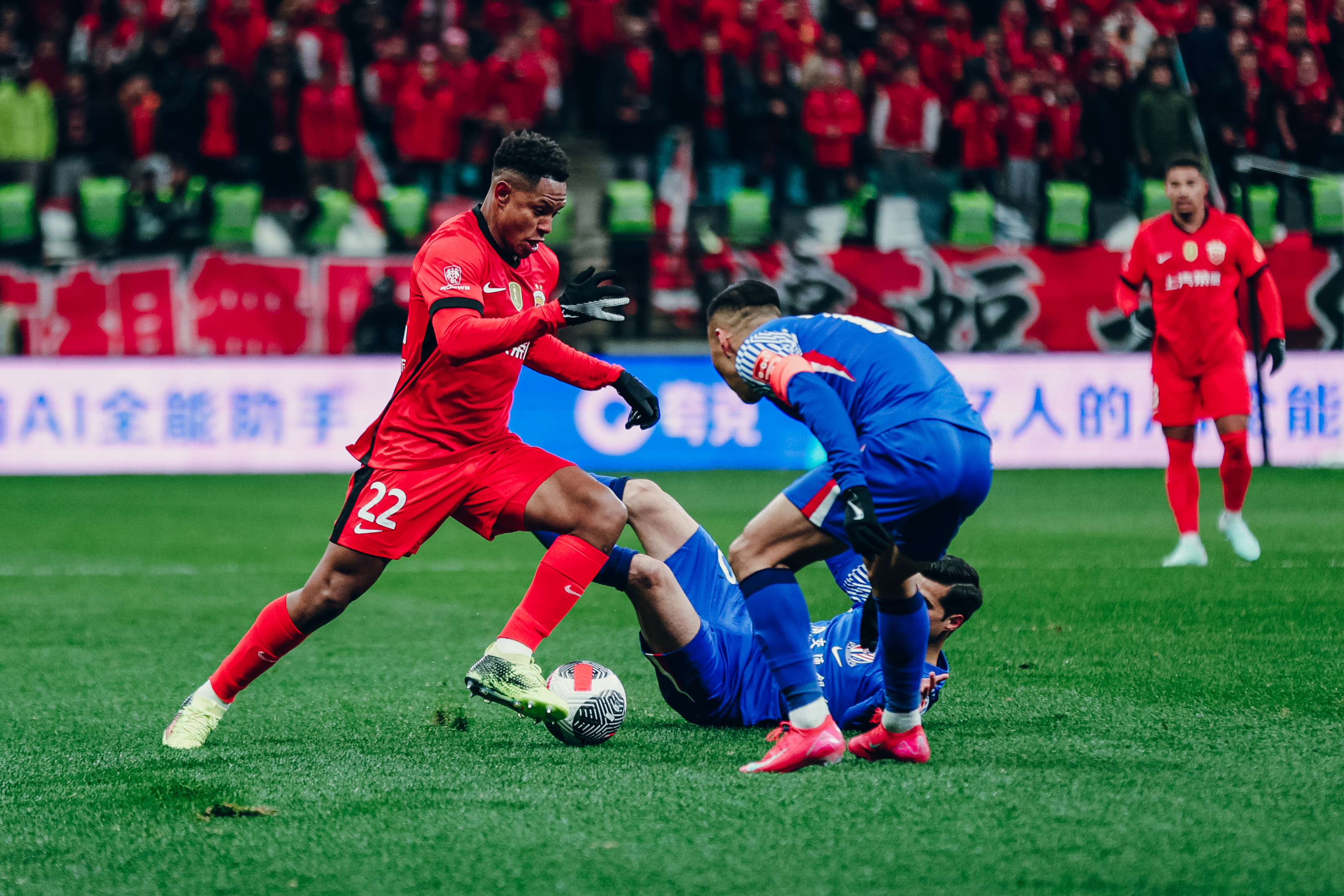 球队融会贯通，战术部署积极备战比赛的简单介绍