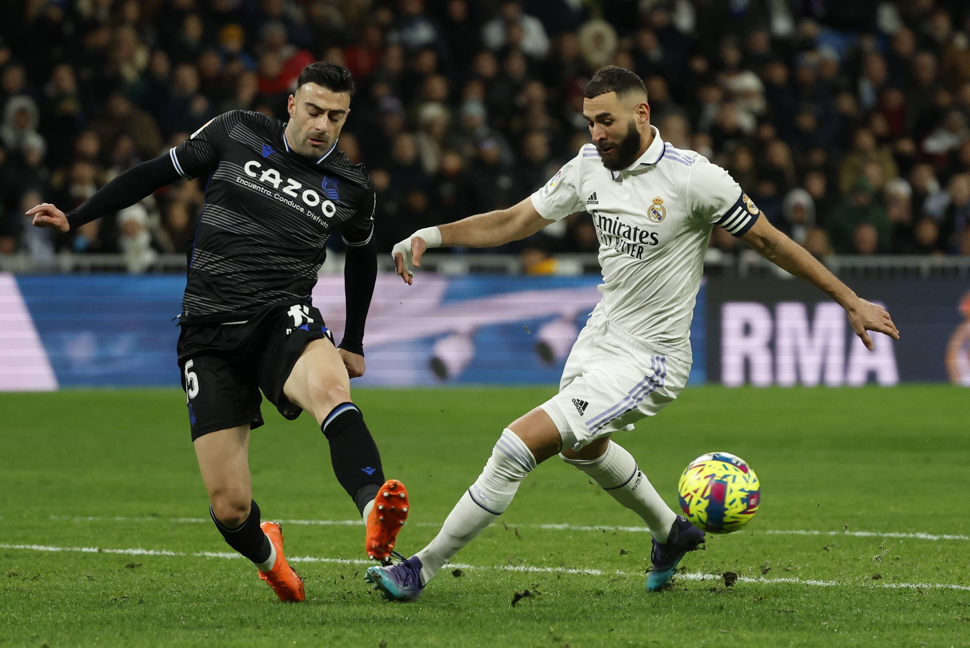 皇家社会客场大败，失去领先优势