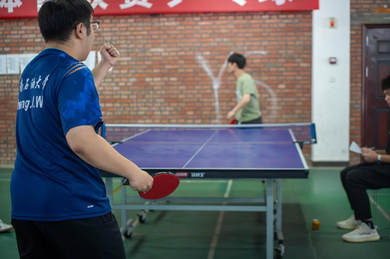 金年会APP-比赛中球员们的精湛技艺赢得了观众们的掌声