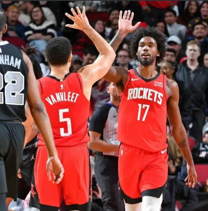 关于火箭老将伤愈归队,助力球队逆转比分的信息 关于火箭老将伤愈归队,助力球队逆转比分的信息