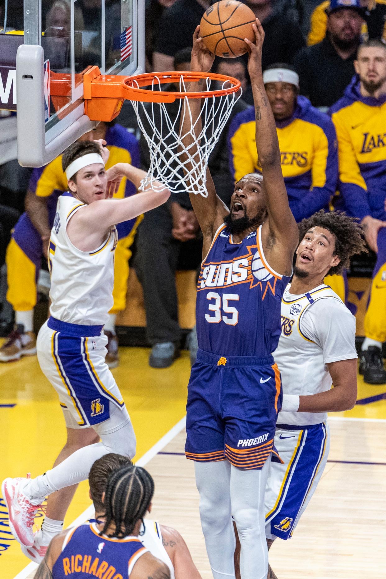 金年会-湖人翻盘勇士B队，东契奇高光表现