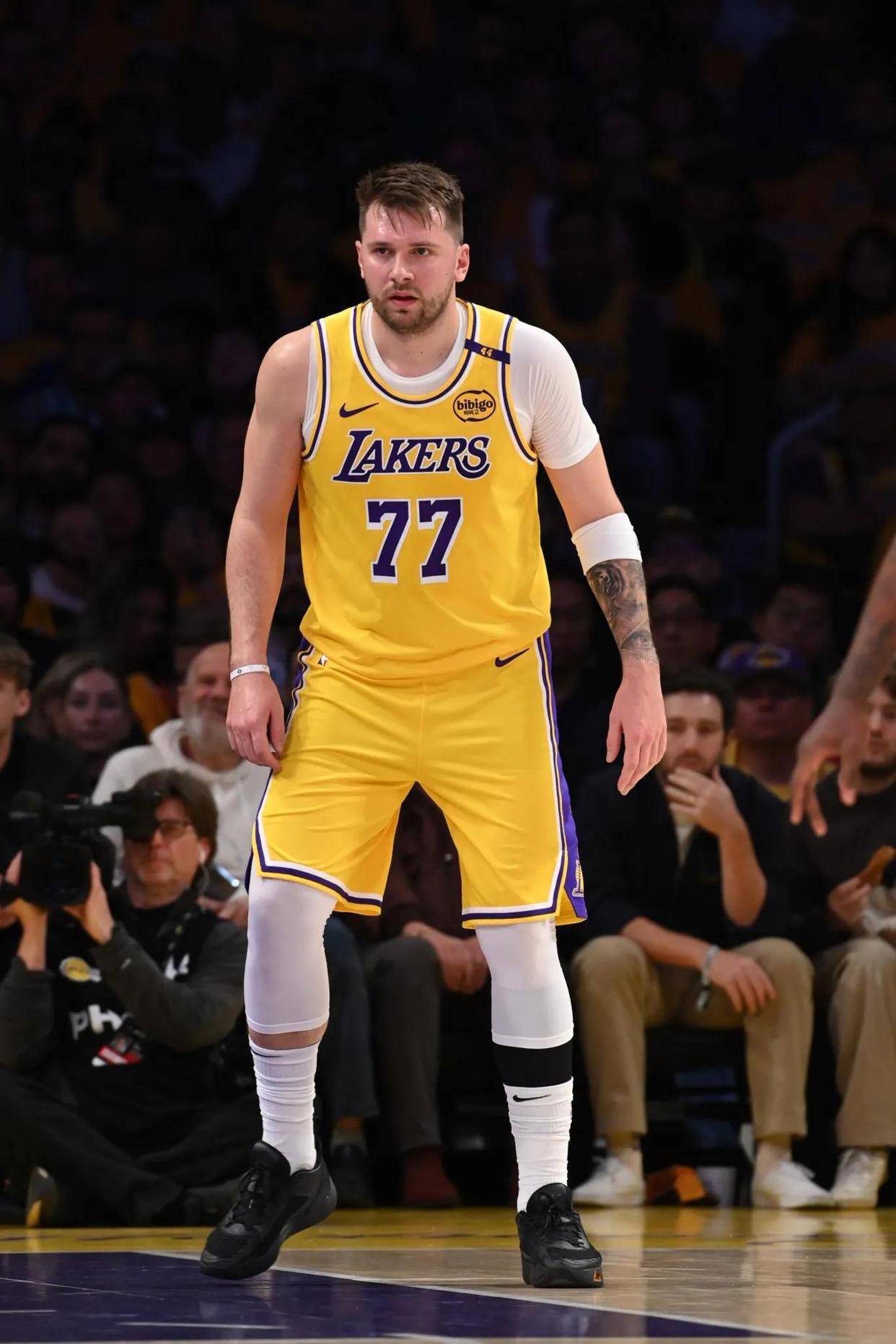 湖人翻盘勇士B队,东契奇高光表现 湖人翻盘勇士B队,东契奇高光表现