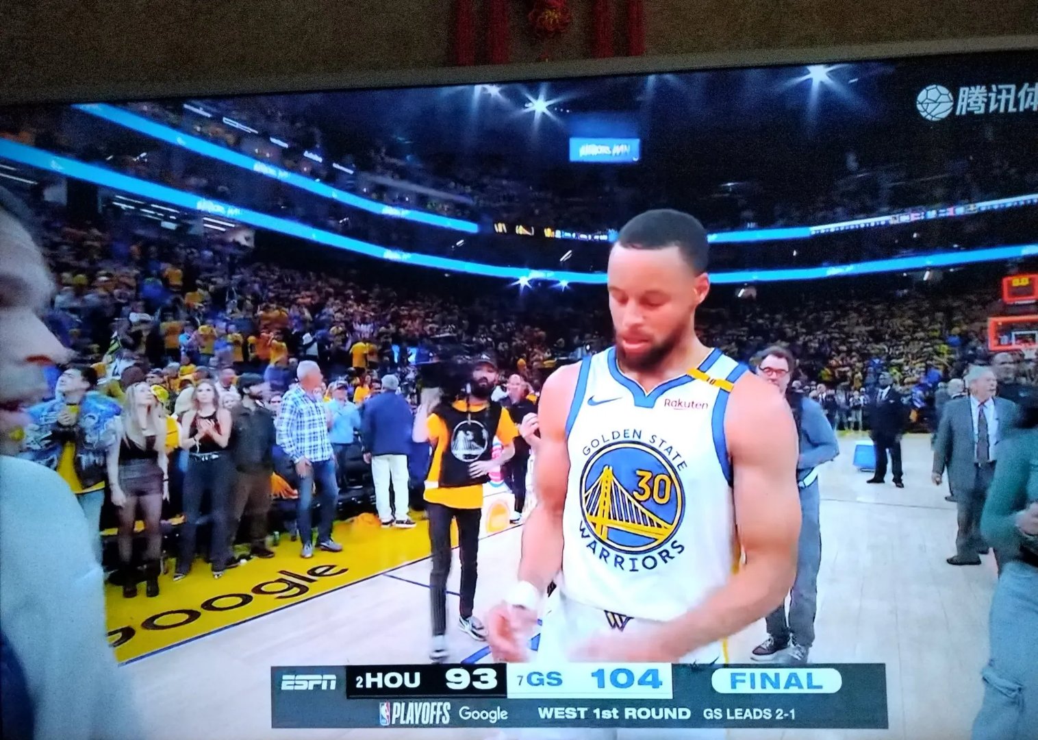 金年会电子-勇士主场大胜火箭，夺得关键胜利