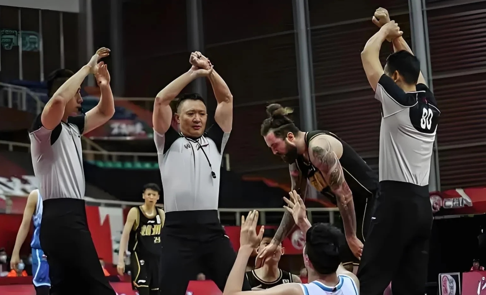 CBA队主教练发声,誓言带队登顶 CBA队主教练发声,誓言带队登顶