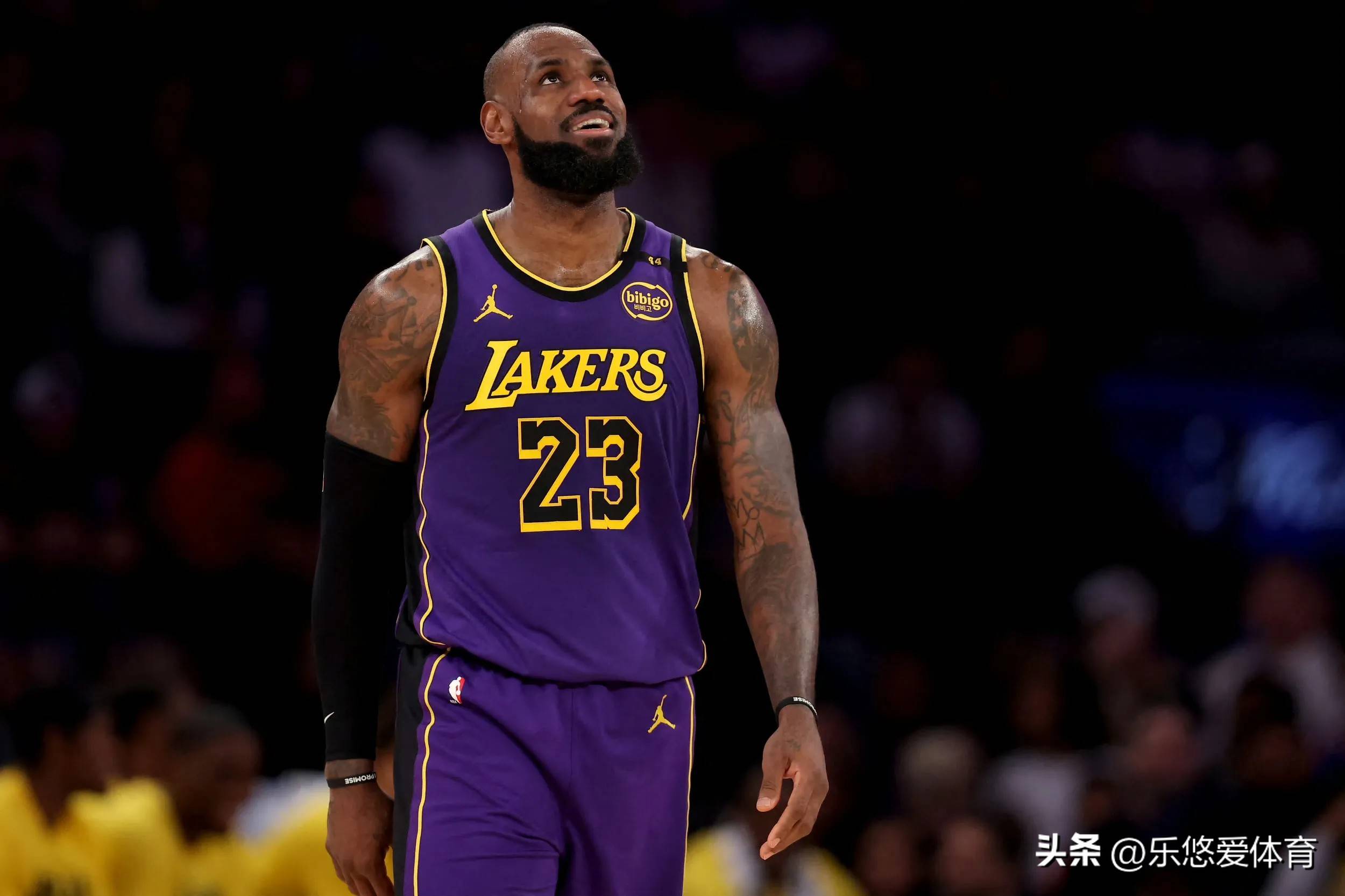 包含骑士完胜掘金，东契奇状态火热的词条