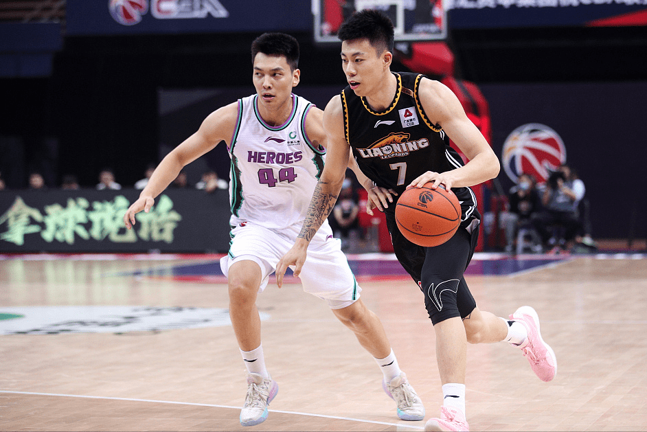 浙江队鏖战太阳，陶汉林状态火热