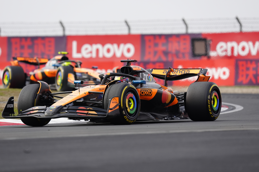 索伯车队横扫迈凯伦,汉密尔顿点燃赛场 索伯车队横扫迈凯伦,汉密尔顿点燃赛场