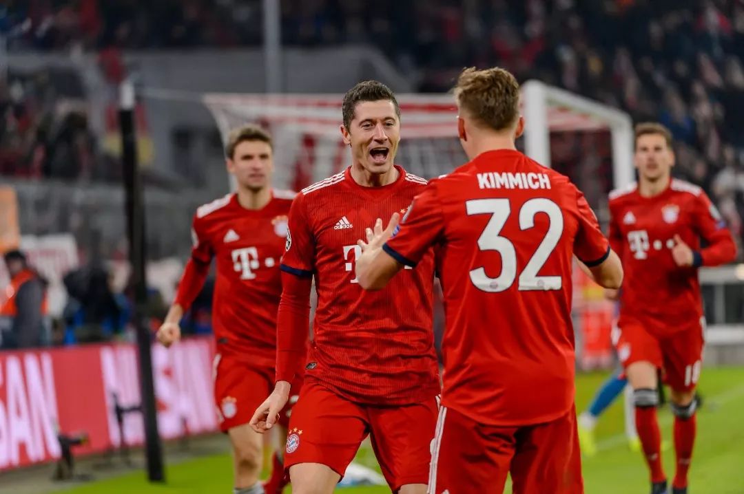 奥地利碾压哥伦比亚，莱万高光表现