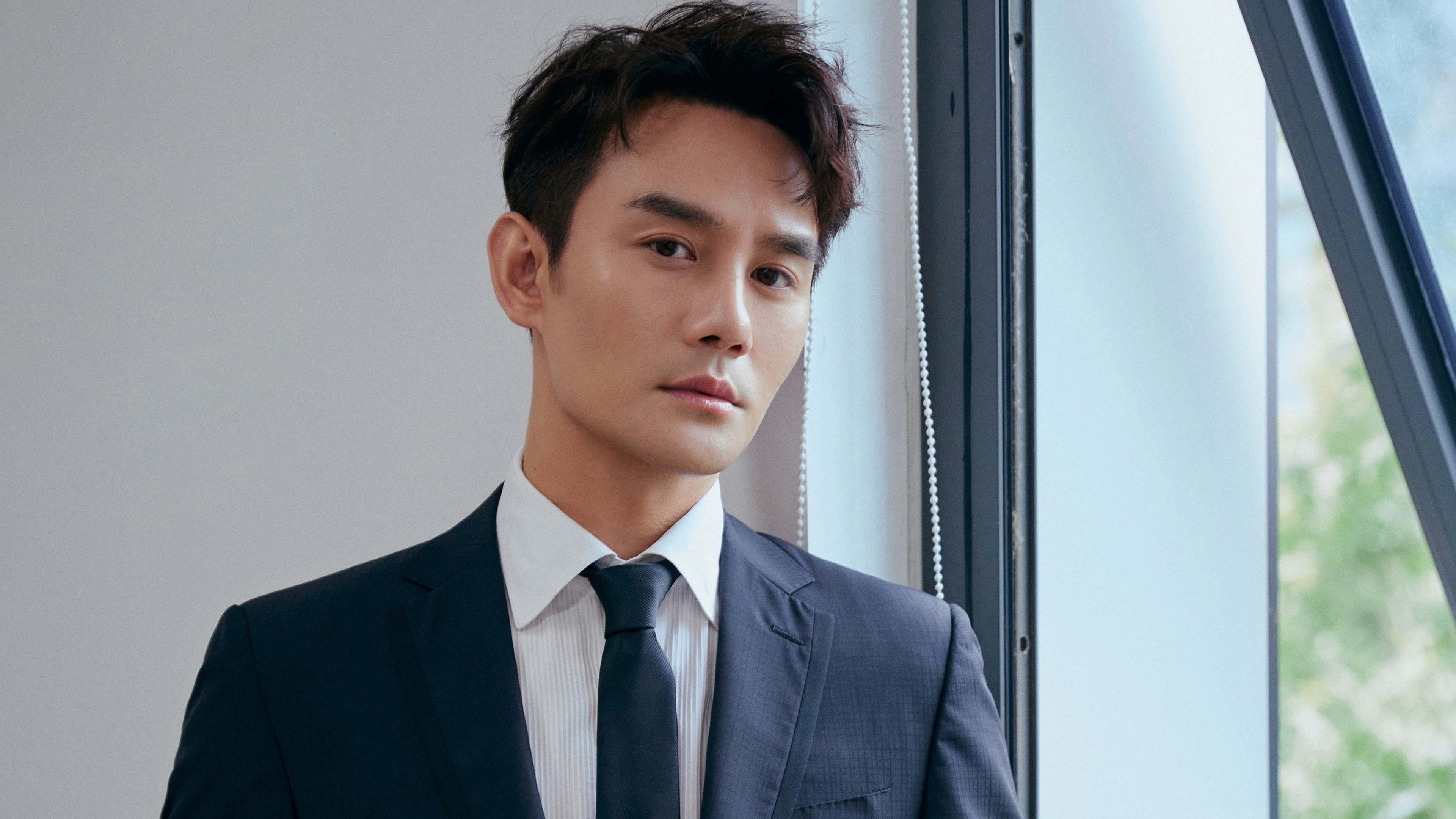 新疆队雷霆万钧强势晋级，布克攻防两端存在感拉满