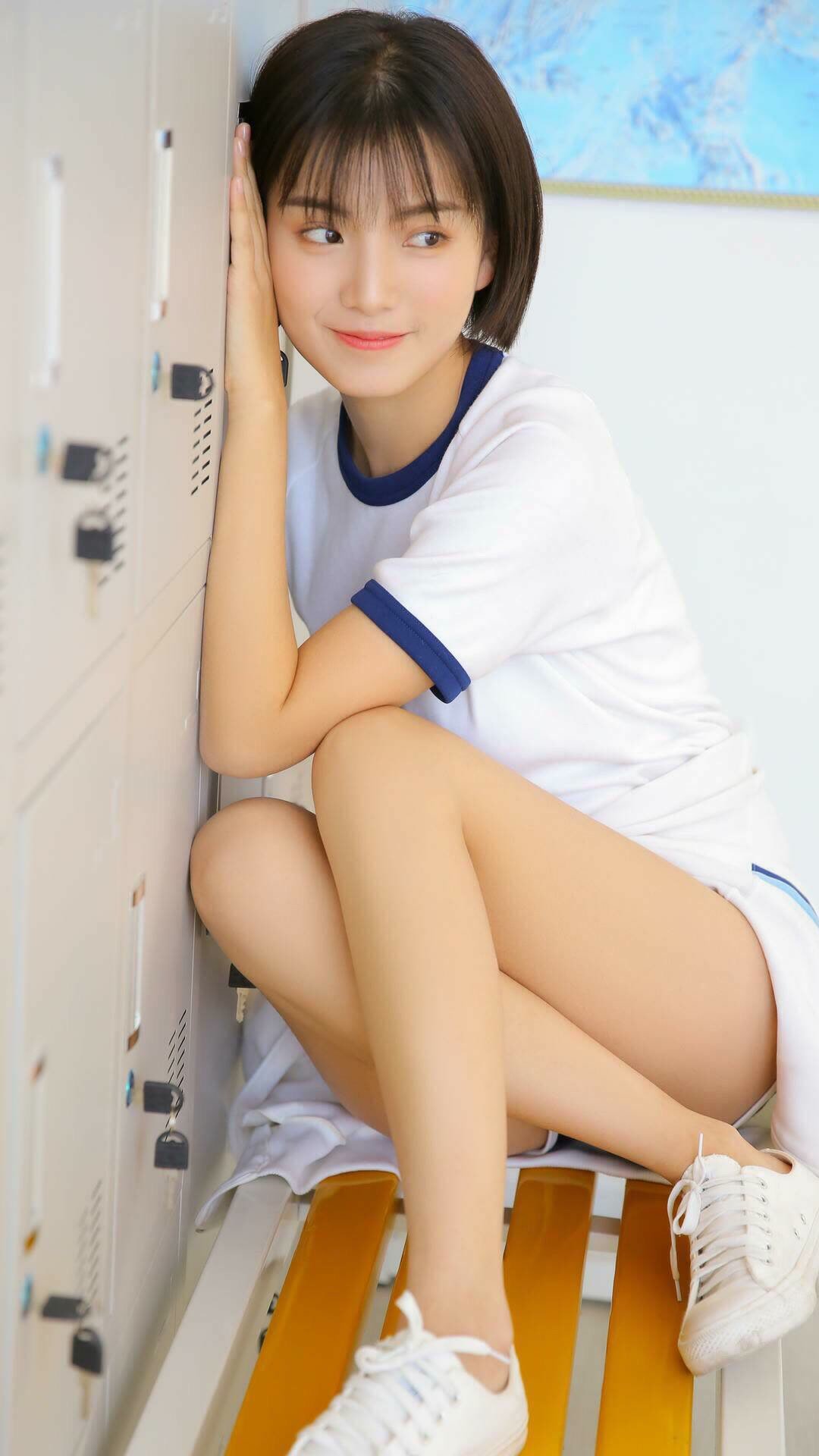 跨洲竞技场，当伯纳乌的战术风暴，照见东方球场的火力美学