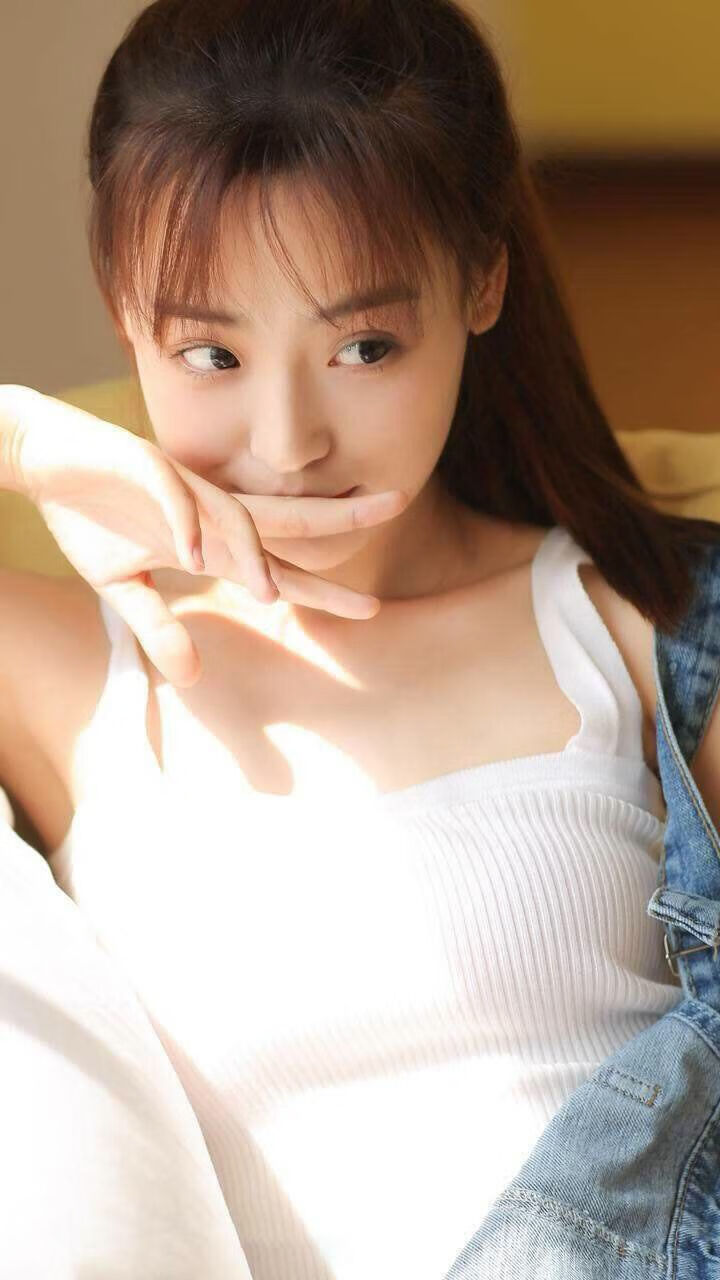 金年会-库尔图瓦以一当十捍卫荣耀，那不勒斯横扫韩国彰显团队力量—足球世界中的个人英雄主义与集体碾压