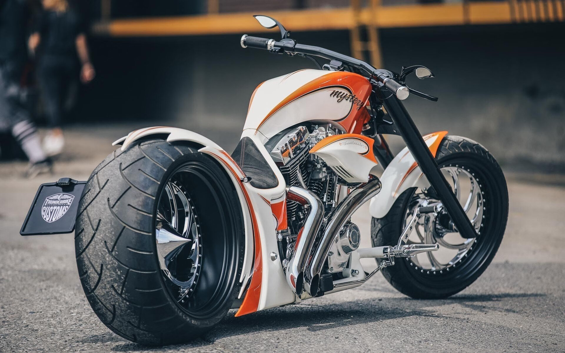 孤星破夜，米切尔在年度焦点战中完成的自我正名