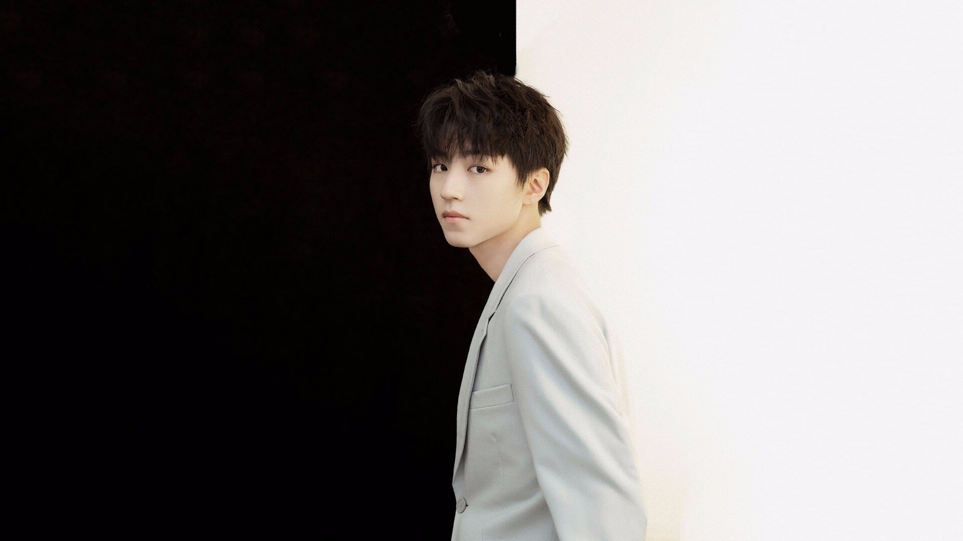 沙漠之鹰刺穿欧洲堡垒，奥纳纳一传一射改写非洲足球史